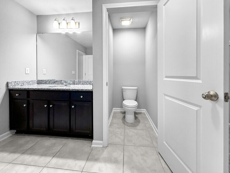 Building Photo - 9128 Open Fld Rd