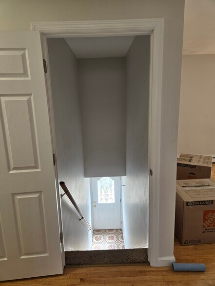 Entry Stairs - 401 2nd St