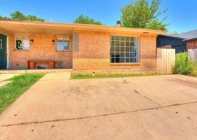 Building Photo - 8801 St George Way