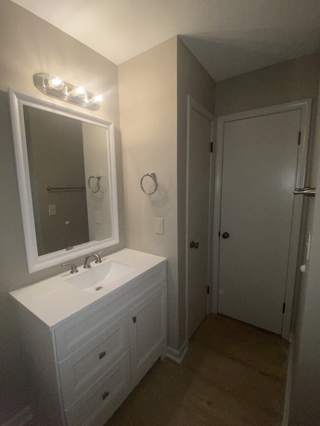 Building Photo - "Charming 2-Bedroom Duplex in Simpsonville...