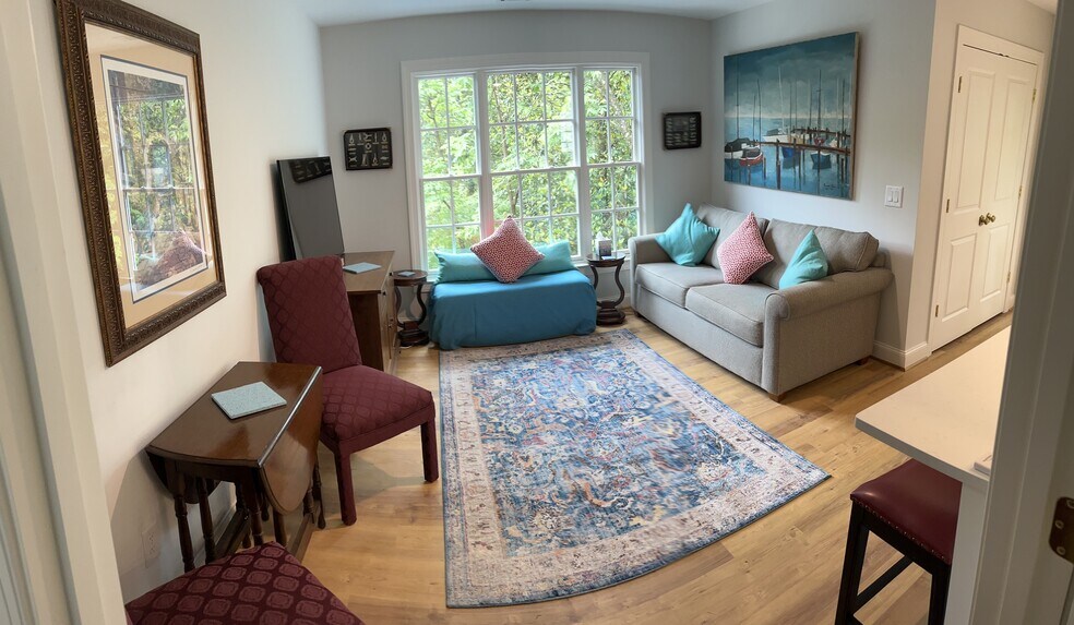 Room to study, relax, or entertain - 332 Lamont Dr