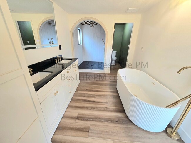 Building Photo - 150 Narain Ct