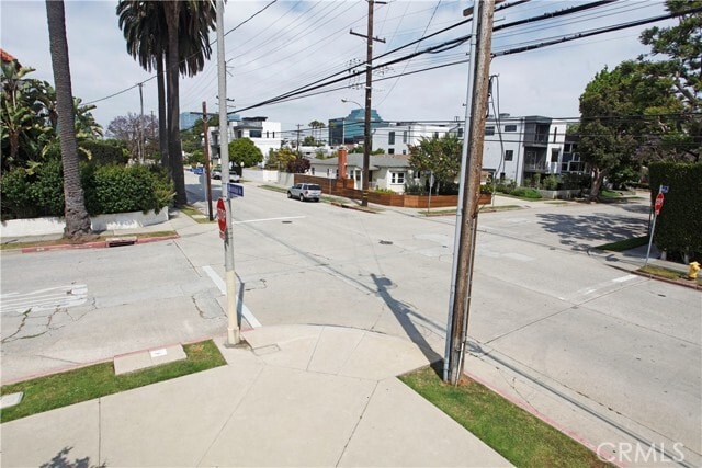 Building Photo - 2053 Barry Ave