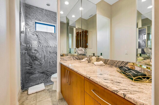 Building Photo - 41370 Sparkey Way