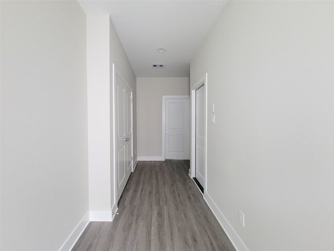 Building Photo - 8316 Curry Rd