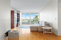 Building Photo - 21205 Yacht Club Dr