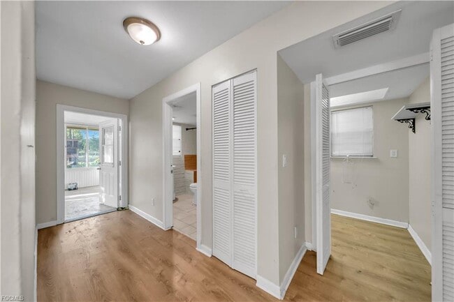 Building Photo - 2313 Hamilton Ave