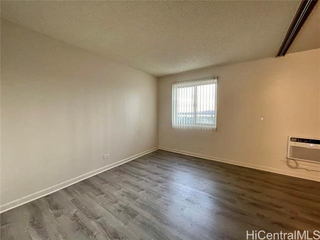 Building Photo - 98-1038-1038 Moanalua Rd