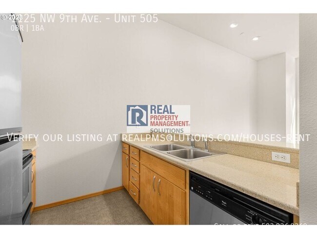 Building Photo - 1125 NW 9th Ave