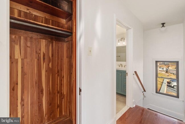 Building Photo - 20 Easton Rd