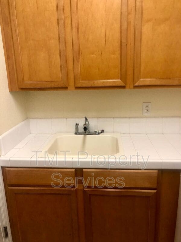 Building Photo - 2362 Dunsley Cir