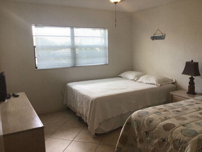 Building Photo - Amazing Ocean View from Pool and Jacuzzi - 1bdrm 1Ba in Datyona Beach