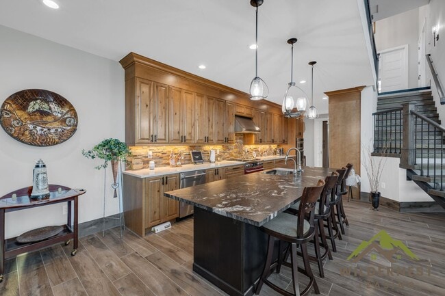 Building Photo - Stunning Luxury Mountain Home with Panoramic Views