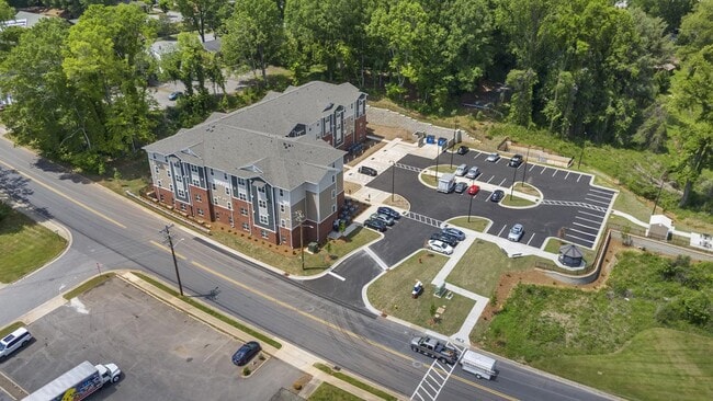 Building Photo - Bluebird Commons