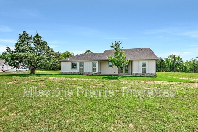 Building Photo - 237 Gun Club Rd