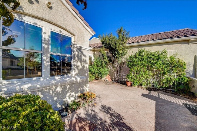 Building Photo - 2682 Grand Forks Rd