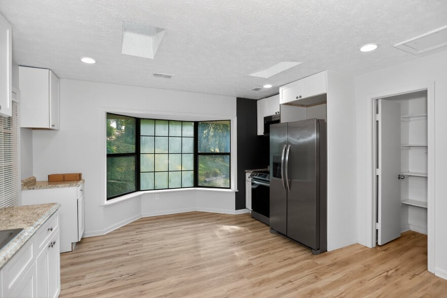 Building Photo - 468 Watson Ferry Dr