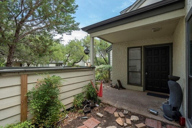 Building Photo - 13 Casa Verde St