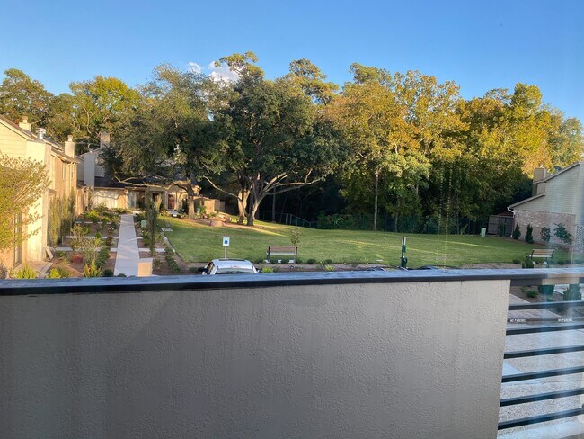 Building Photo - 12625 Memorial Dr