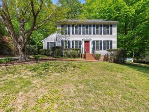 Building Photo - 1954 Celia Crescent