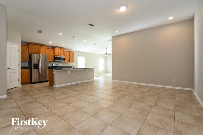 Building Photo - 12418 Itani Wy
