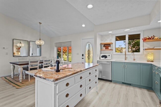 Building Photo - 2083 W 425 N