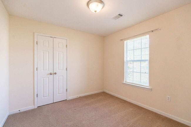 Building Photo - ST. MARTIN SCHOOL DISTRICT - 3 BED 2 BATH ...