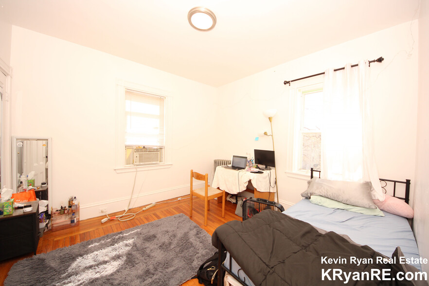Primary Photo - 23 Aldie St