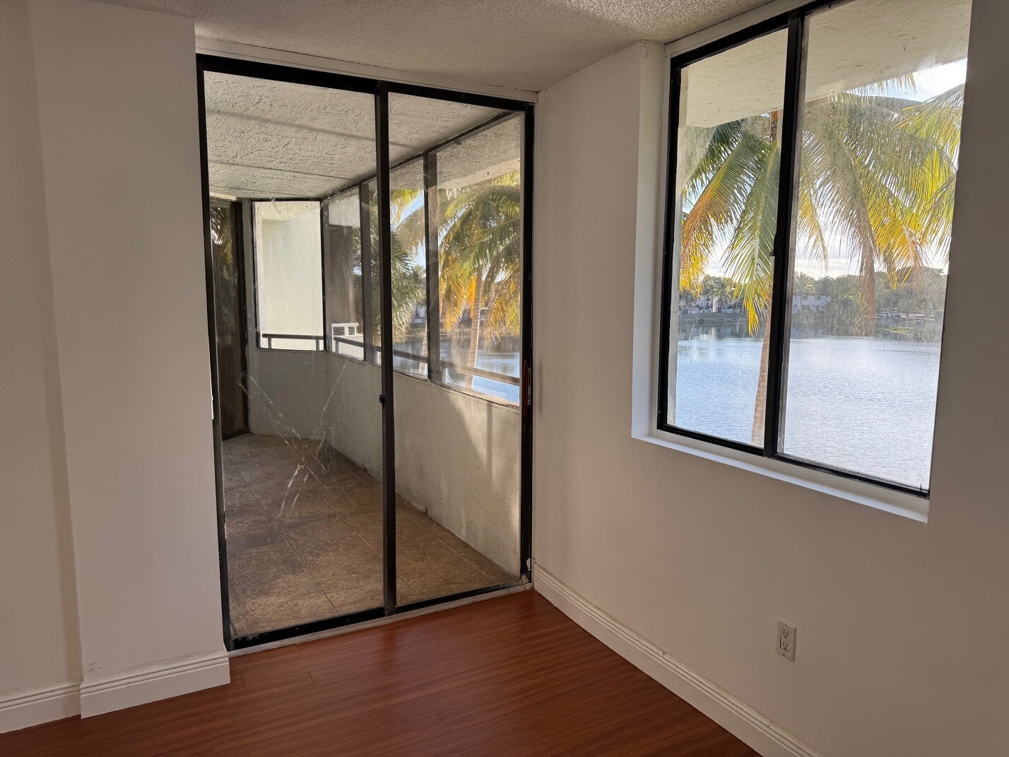 balcon vista 2nd room - 8335 SW 152nd Ave