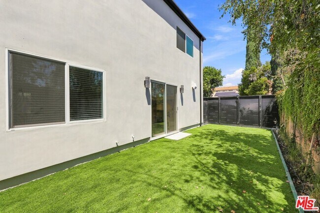 Building Photo - 20210 W Gault St