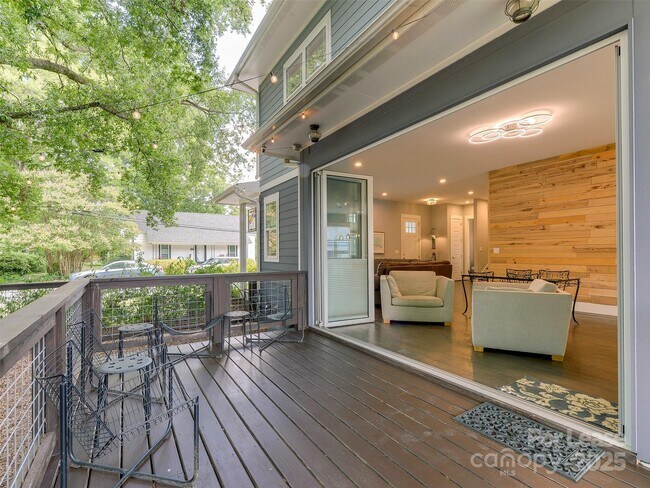 Building Photo - 3024 Yadkin Ave