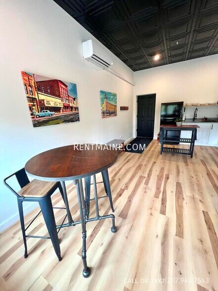 Building Photo - 113 N Lancey St