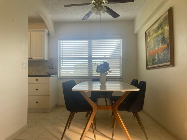 Building Photo - 243 Suffolk F