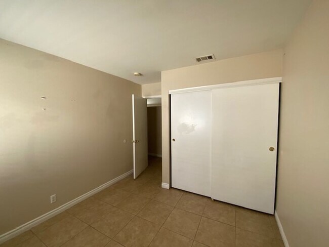 Building Photo - 3736 Smoking Gun Ct