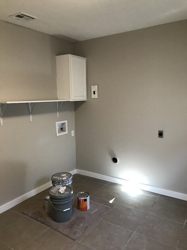 Building Photo - 518 16th St