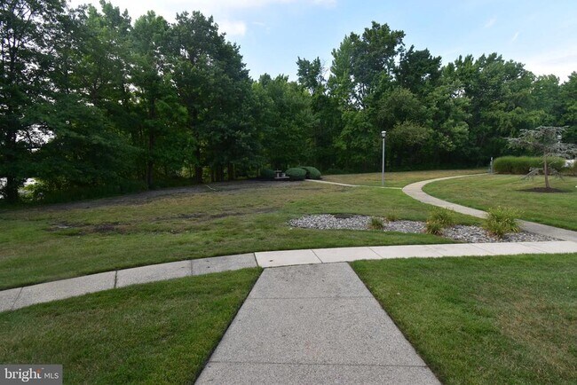 Building Photo - 4002 Tracy Ct