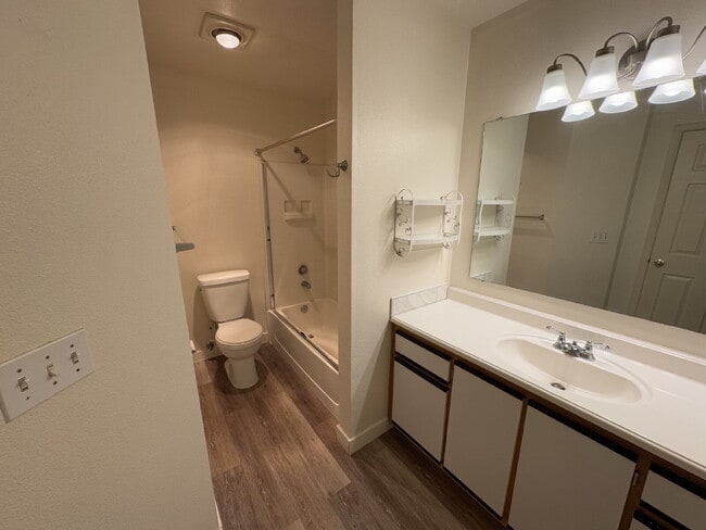 Building Photo - **Half Off Third Months Rent** 2 Bedroom Condominium