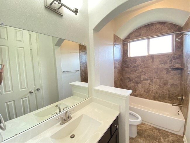 Building Photo - 3445 Francisco Way