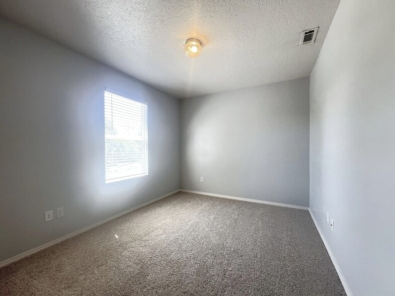 Building Photo - 9656 W Shelborne Dr