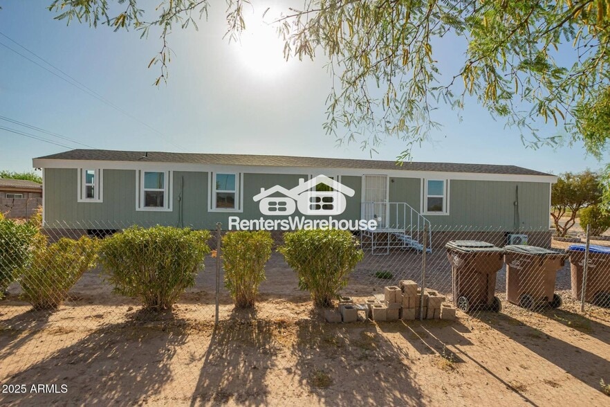 Primary Photo - 3045 E Cornman Rd