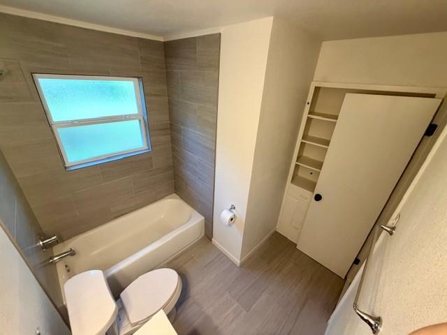 Building Photo - 822 Woodleigh Dr