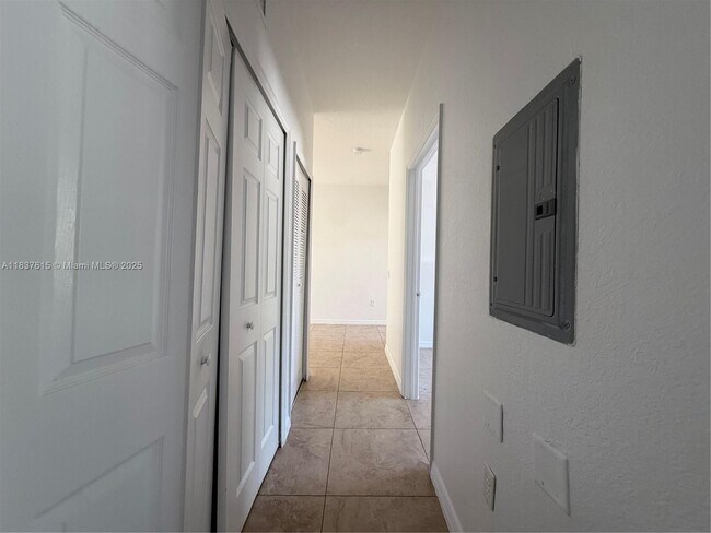 Building Photo - 13212 Old Biscayne Dr