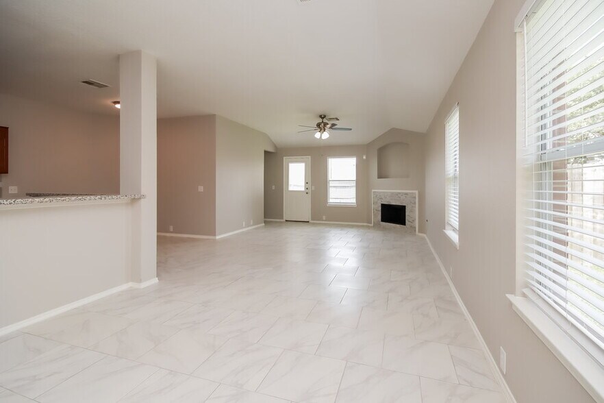 Building Photo - 6027 Water Violet Ln