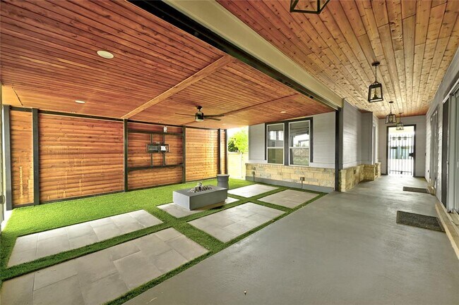 Building Photo - 7801 Donnelley Dr