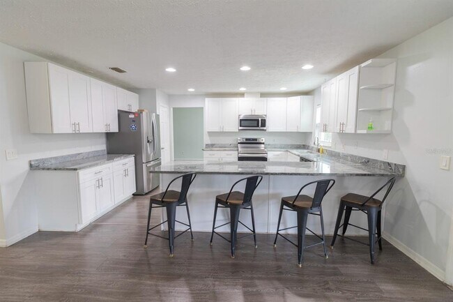 Building Photo - 603 Angelica Pl