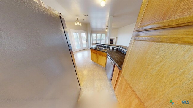 Building Photo - 601 Cattail Cir