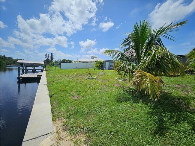 Building Photo - 4182 Gardner Dr
