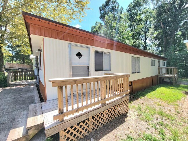 Building Photo - 14245 Ravine