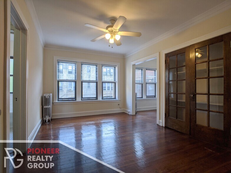 Primary Photo - 4647 N Paulina St