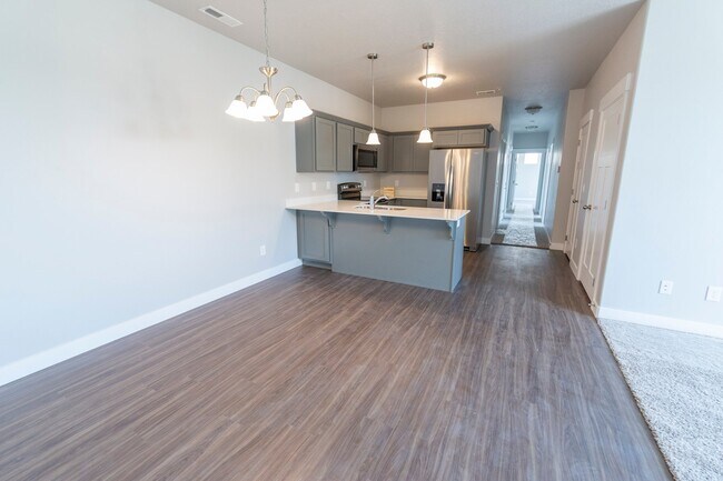 Building Photo - 734 N 260 W